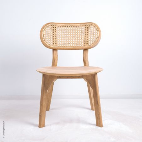 Chaise Alicia, teck massif labellisé et cannage en rotin naturel du dossier.